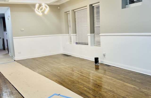 7433 South Perry Avenue Gallery 3