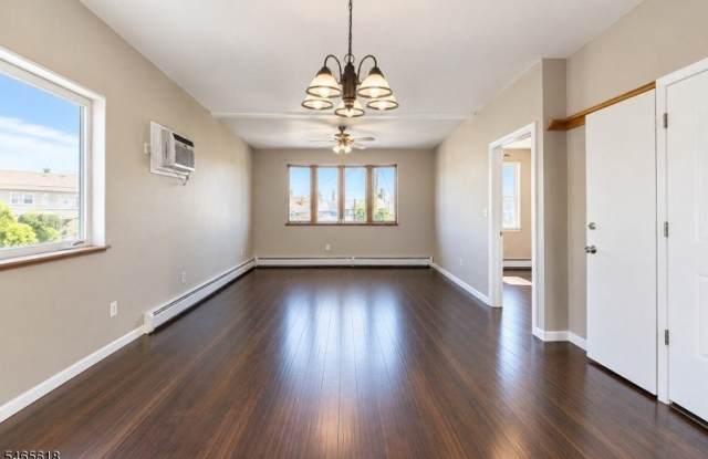 515 Richford Ter Gallery 1