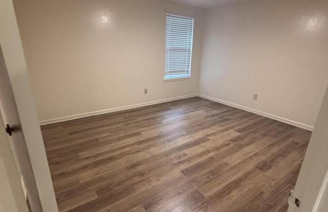 2744 CAVENDER Court Gallery 4