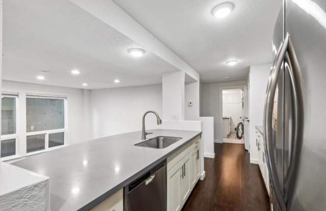 3710 26th PL W B4 Gallery 2