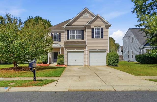 4 Bedroom Home in Steele Creek! Gallery 3
