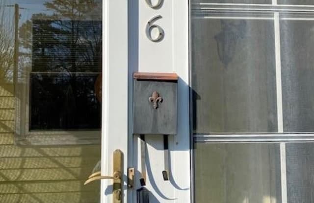 1006 Northwood Gallery 2