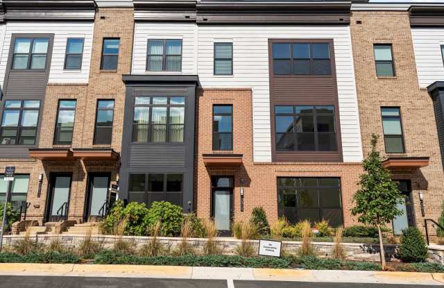 2015 TYSONS RIDGELINE Road - 2015 Tysons Ridgeline Road, Pimmit Hills, VA 22043