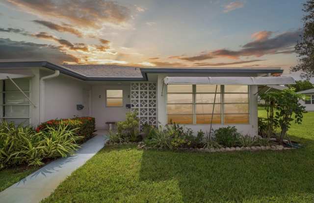 1185 S Drive Circle - 1185 South Drive Circle, Delray Beach, FL 33445