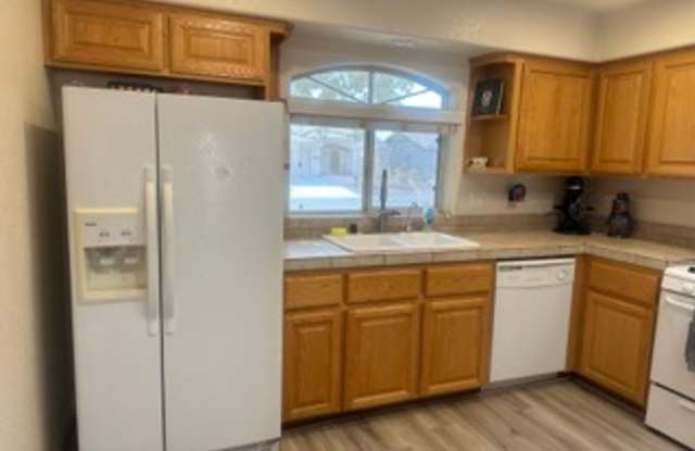 Perfectly Placed  Full of Space – 3 Bed in the Heart of Fort Mohave photos photos