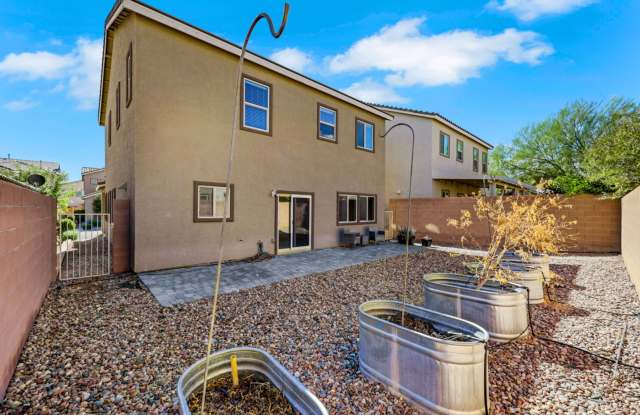 4 bedroom! Gallery 1
