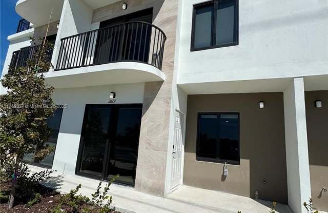 26151 SW 147th Ave photos photos