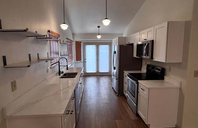 Nice Four Bedroom, Three bath home with Main Level Primary Bedroom, Newly Renovated Gallery 4