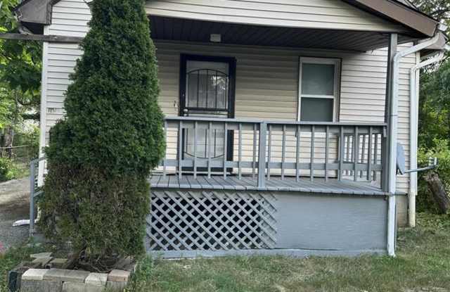 3697 East 149th Street - Unit Rear - 3697 East 149th Street, Cleveland, OH 44120