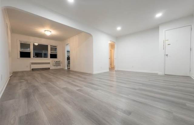754 Kingsland Avenue Gallery 3