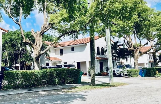 3902 SW 84th Ave - 3902 Southwest 84th Avenue, Westchester, FL 33155
