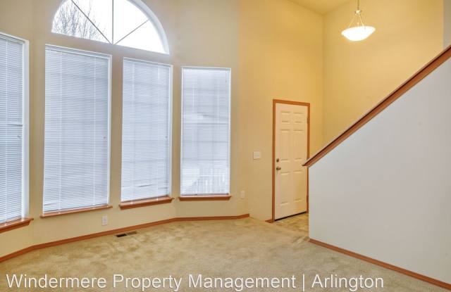 7800 32nd St NE Gallery 2