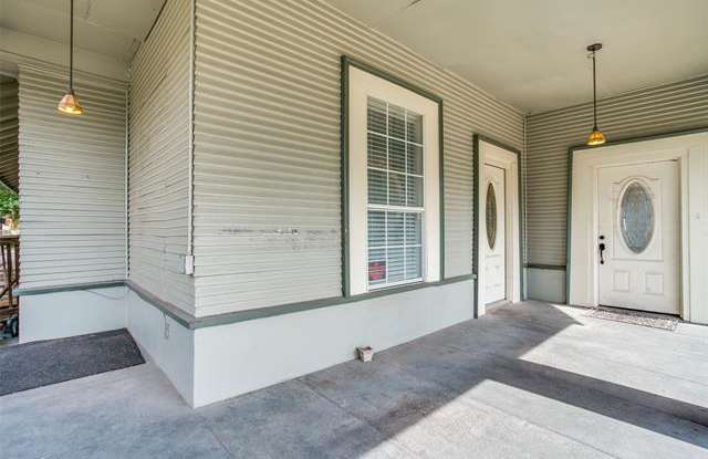 617 Woodlawn Avenue Gallery 2