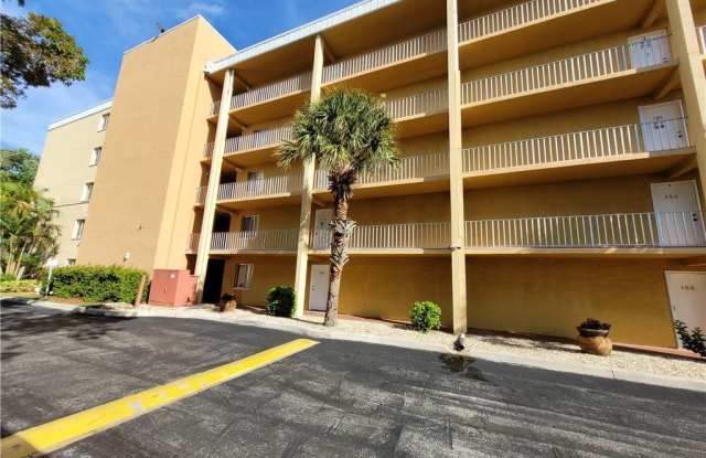 2366 E Mall Drive unit: 208 photos photos