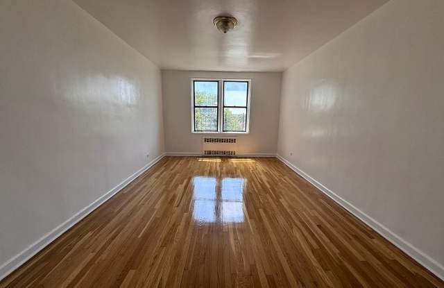 9201 Kings Hwy photos photos