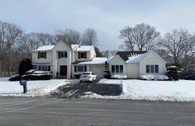 115 Hammond Road - 115 Hammond Road, Centereach, NY 11720