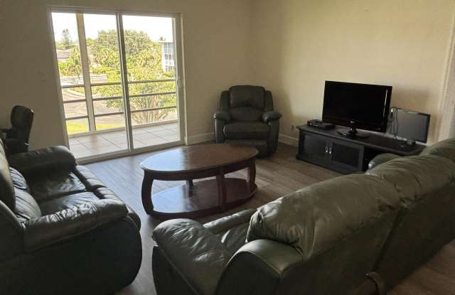 2668 Garden Drive N photos photos