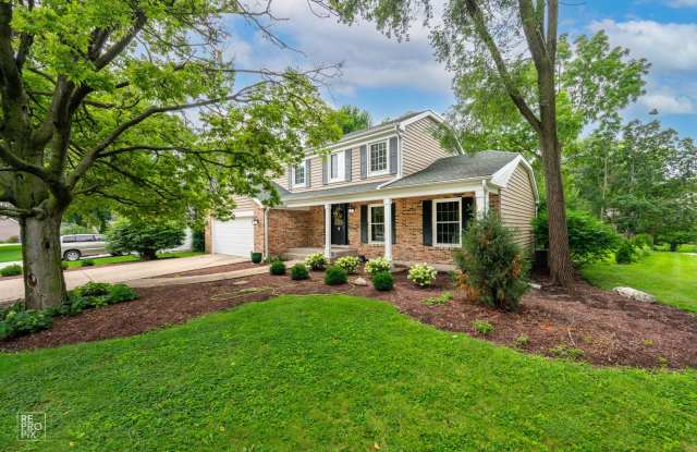 Rarely Available Four Bedroom Walk to Downtown Naperville Gallery 1