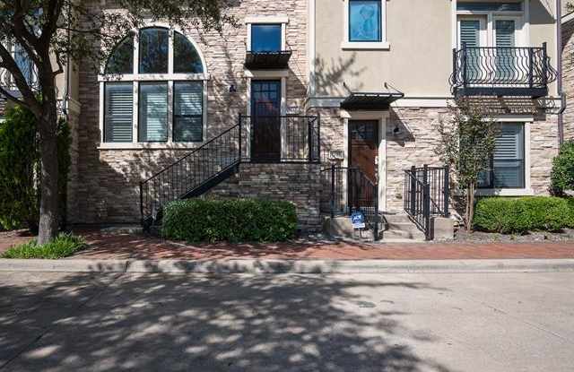 7213 Parkwood Boulevard Gallery 3