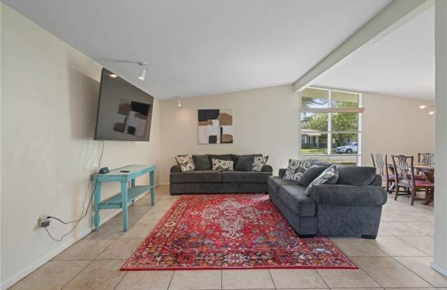 918 Dolphin Place Gallery 3