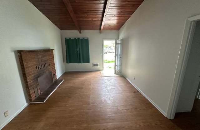 1229 Division Gallery 4