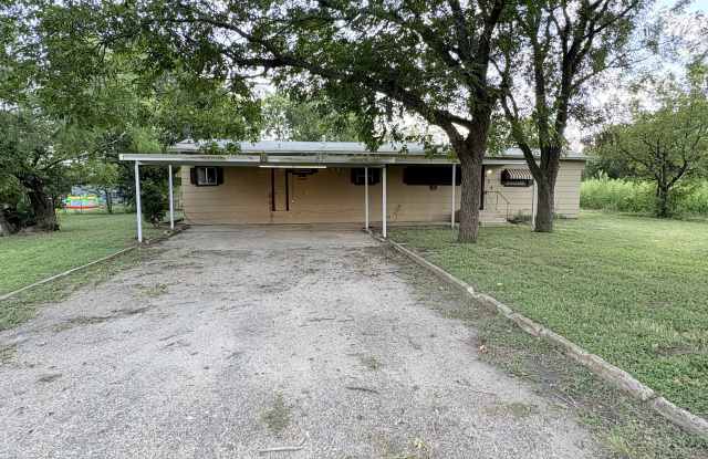 328 Leroy Pkwy - 328 Leroy Parkway, McLennan County, TX 76640