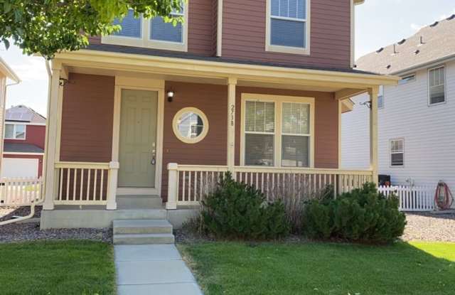 Beautiful 2-Story home near Ft Collins Country Club with easy access to I-25. photos photos
