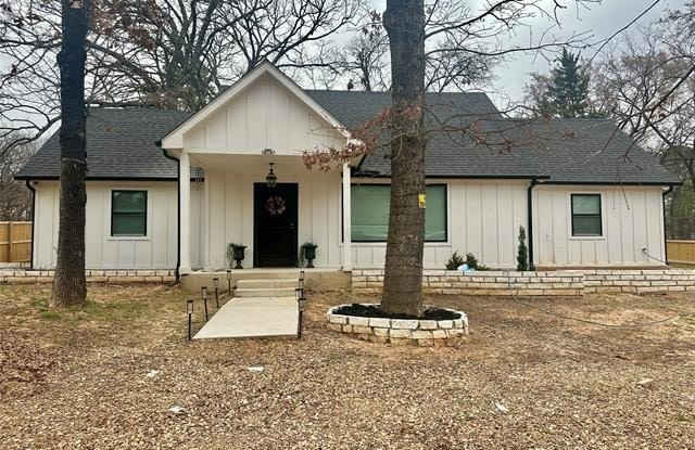 893 Vernon Road photos photos