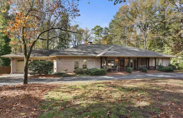 8180 Innsbruck Drive Gallery 2