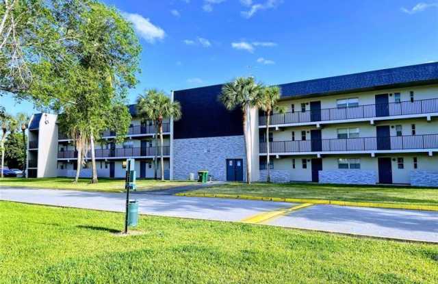 7900 Colony Cir S. #204-14 - 7900 North Colony Circle, Tamarac, FL 33321