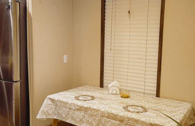 Charming 3BR House in Livingston Gallery 4