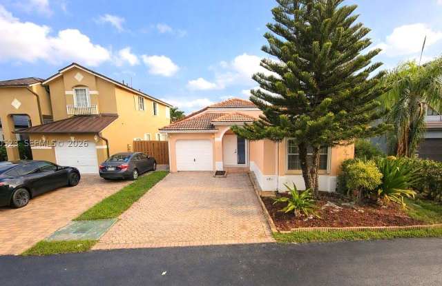 15609 SW 100th Ter Gallery 1
