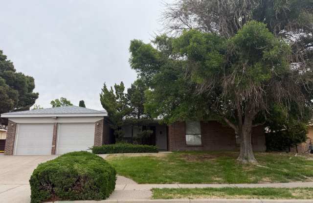4 Br, 1.75 Ba, 2 living areas, formal dining room, 2 CG, nice yards, storage shed photos photos