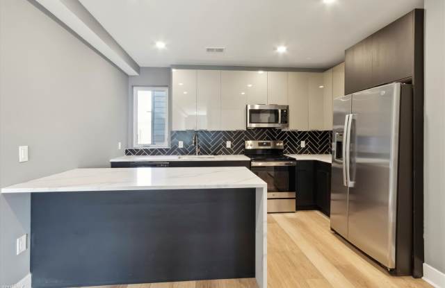 1615 POPLAR ST Unit E - 1615 Poplar Street, Philadelphia, PA 19130