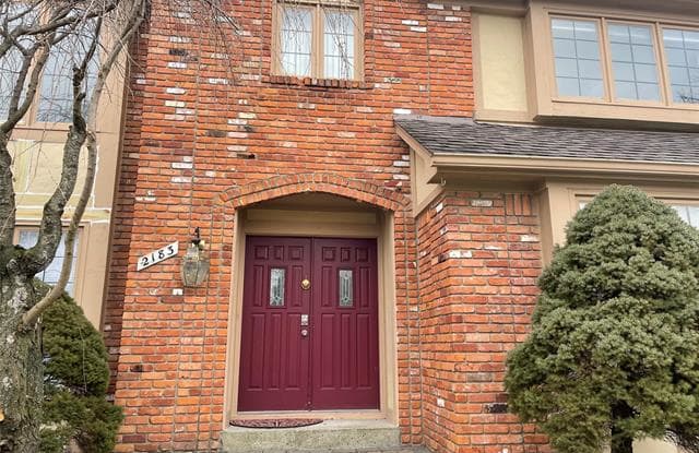 2183 FAIRMONT Drive - 2183 Fairmont Drive, Rochester Hills, MI 48306
