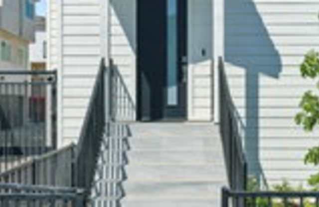 14651 West Sara Lane Gallery 1