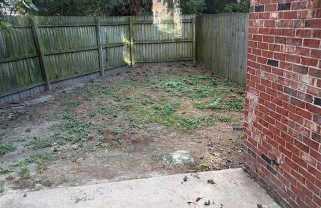 801 Grosvenor Court S Gallery 3