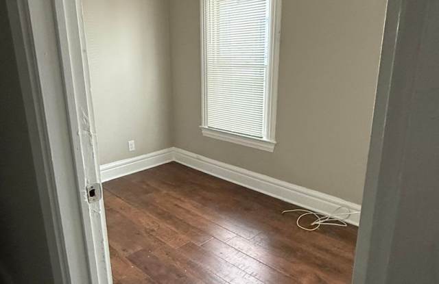 1132 Monroe Ave photos photos