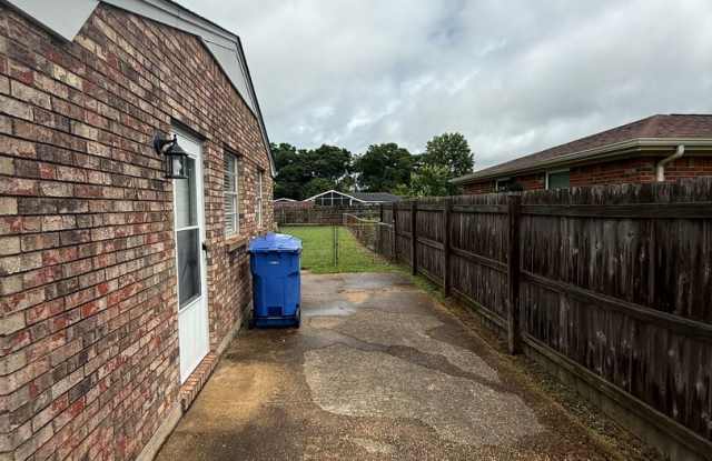 ** 4 Bed 2 Bath Located in Prattville ** Call 334-366-9198 for a self showing Gallery 4