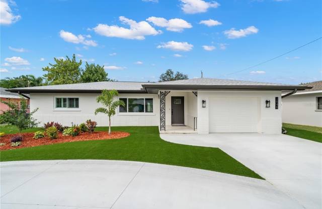 1540 SAN ROY DRIVE - 1540 San Roy Drive, Dunedin, FL 34698