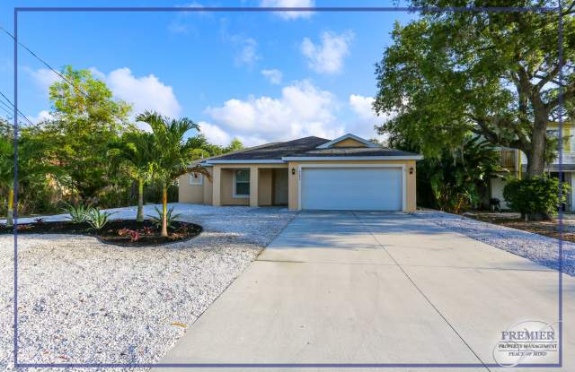 **NORTH NAPLES CUSP OF BONITA SPRINGS-HEATED POOL HOME**3 BEDS/ 2BATHS**FURNISHED SEASONAL** - 4222 Springs Lane, Bonita Springs, FL 34134