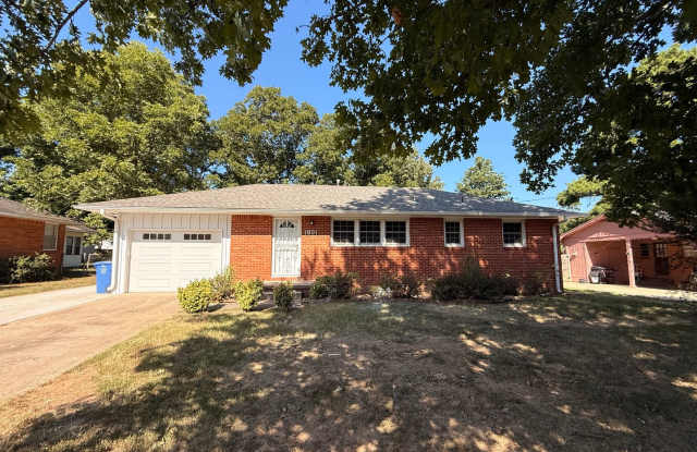 1801 Bernard, Jonesboro **Remodeled Home w/ Garage** photos photos