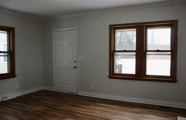 5414 33 Road Avenue S Gallery 3
