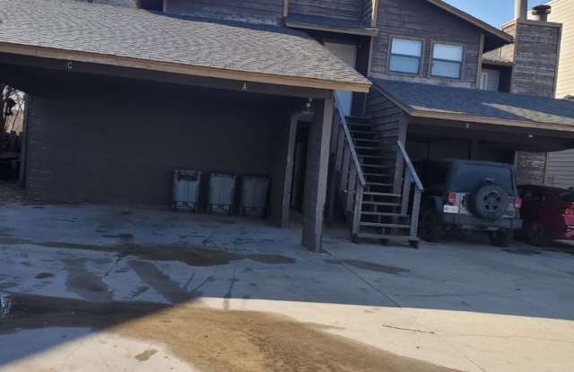 4036 NW Ozmun Unit D photos photos