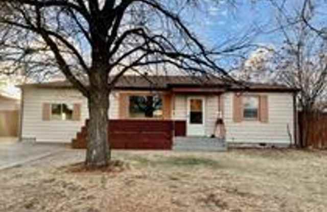 Spacious 3-Bedroom Ranch in Central Greeley – Great Location! Gallery 1