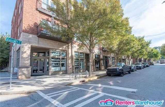 924 Garrett St South East Gallery 2