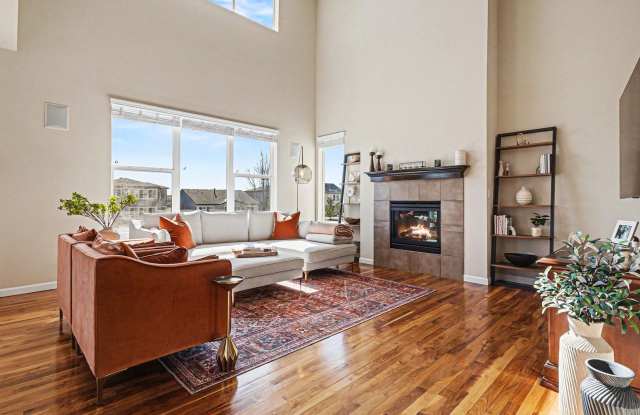 Beautiful 3-Bedroom Home on Corner Lot Backing to Greenbelt – Parker photos photos