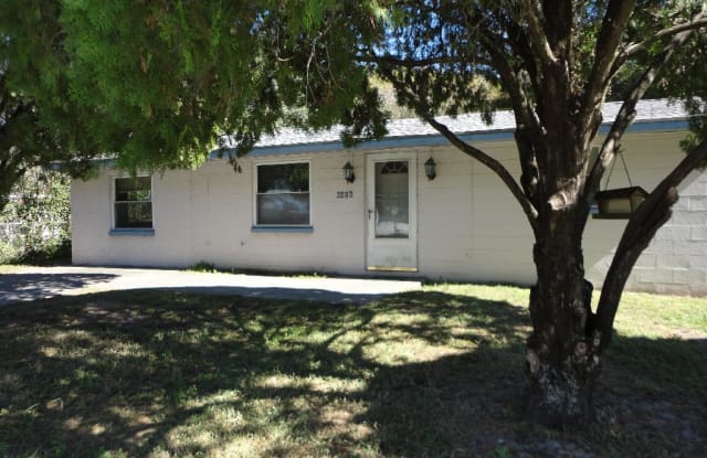 4404 5th St photos photos