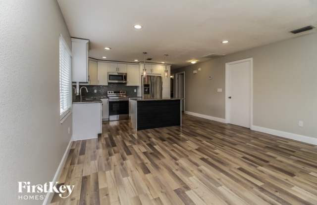 1416 Carlson Drive Gallery 4