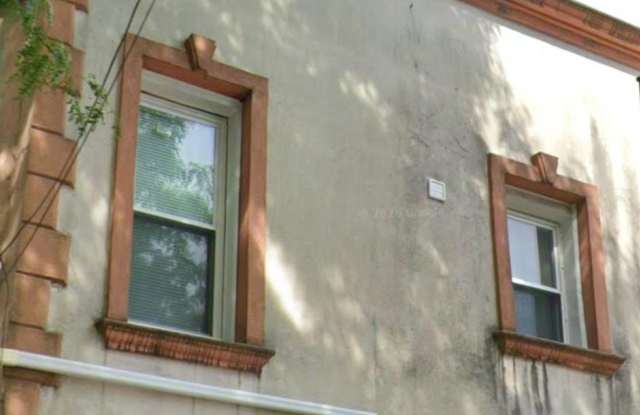 188-36 Jamaica Avenue Gallery 1
